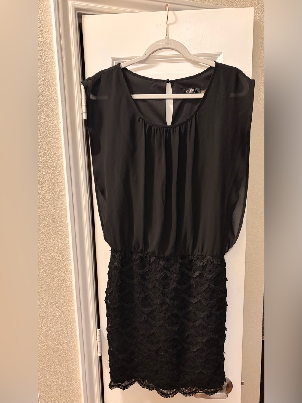 Guess Cute Black Dress with chiffon and lace